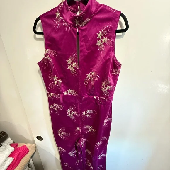Nasty Gal Magenta Star Embroidered Sleeveless Jumpsuit NWT Size 10 - Picture 5 of 7